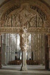 Portail du narthex de la basilique de Vézelay, Vézelay, France