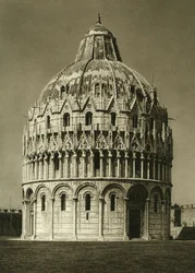 Vue du baptistère de Pise