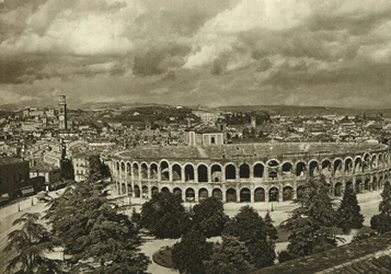 Vue des arènes, de l