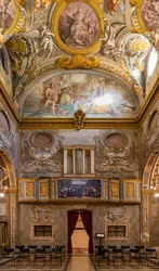 Vue de la contre-façade, Église de la Nunziatina, Todi, Ombrie, Italie