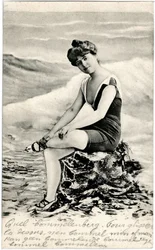 Femmes en maillots de bain, vers début 1900 (carte postale)