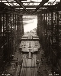 Début des travaux sur le double fond du 