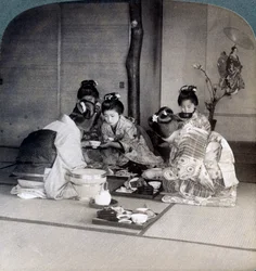 Geishas au dîner, Tokyo, Japon, 1904