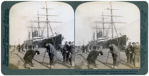 Accueil des nouveaux arrivants sur le quai à côté du Pacific Mail SS China, Yokohama, Japon, 1904
