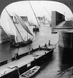Le grand pont du Nil, Le Caire, Égypte, 1905