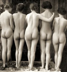 Quintette de nus féminins, vers 1900