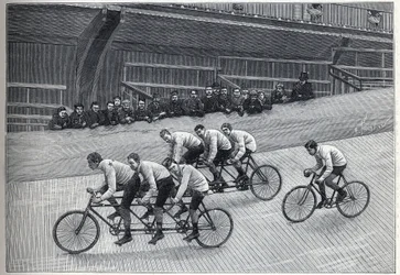Un cycliste recordman avec ses entraîneurs sur des trains triplets sur une piste cyclable. Gravure dans « La Nature »