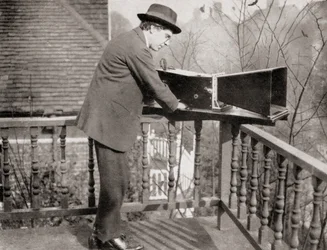 Archibald Montgomery Low avec l