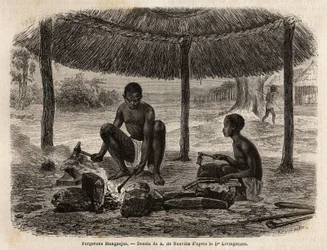 Forgerons manganjas (groupe ethnique de la région du Zambèze). Gravure pour illustrer les premiers voyages du Dr Livingstone en Afrique australe de 1840 à 1856, dans « Le tour du monde, nouveau journal des voyages » publié sous la direction d