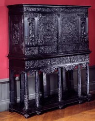 Cabinet en ébène Horatius Cocles, héros romain, défend le pont Sublicius à Rome contre l