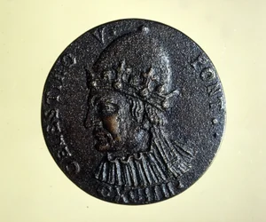 Célestin V (ou Saint Pierre Célestin) (1215 - 1296) le pape qui a déménagé. Médaille du Cabinet des Médailles de Rome