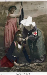 Foi en la patrie "Dieu protège la France": allégorie de la France avec le drapeau tricolore regardant une infirmière portant le brassard de la croix rouge soignant un soldat français debout pendant la guerre de 1870 contre la Prusse. Carte postale en coule