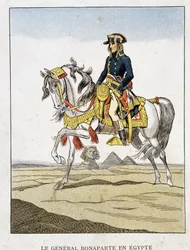 Le général Bonaparte en Égypte, un portrait à cheval devant les pyramides et le sphinx