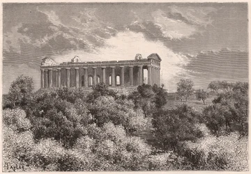 Vue latérale du temple hellénique antique de la Concorde à Agrigente en Sicile, Italie