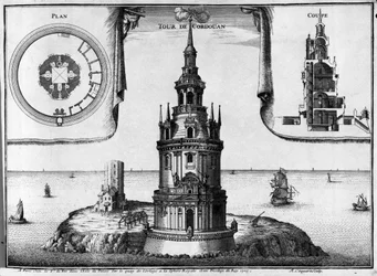 Le phare de Cordouan près de Bordeaux en Gironde (33). Le bâtiment actuel riche en statues, colonnes, possède une chapelle et une salle pour héberger le roi