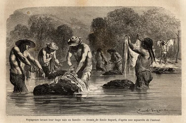Voyageurs lavant leur linge sale dans la rivière, avec des peons boliviens, dans les environs de Maniri (Bas Pérou). Gravure pour illustrer le voyage dans les vallées de Quinquinas, par Paul Marcoy, en 1849-1861, publiée dans « Le tour du monde » 18