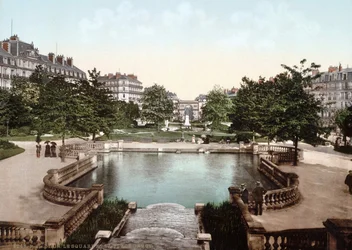 Vue de Dijon : place et square Darcy. Photochrome v. 1890.