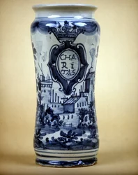 Albarello : vase de pharmacie