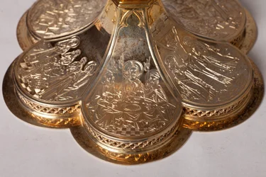 Calice. Orfèvrerie, joaillerie