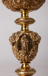 Métallerie. Calice. Don du chanoine A. Le Vaillant de la Bassarderie, doyen du chapitre de la cathédrale de 1726 à 1758. 18ème siècle. (détail)
