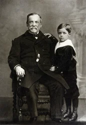 Portrait de Louis Pasteur (1822 - 1895) et de son petit-fils Louis Pasteur Vallery-Radot en 1893