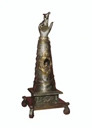 Reliquaire du bras droit de Sœur Sainte Scholastique (480-543), fondatrice de l