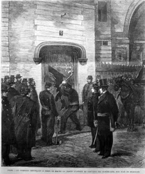 Les pompiers ont enfoncé la porte d