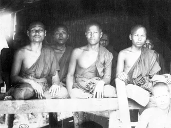 Moines cambodgiens - photographie, fin du 19e siècle