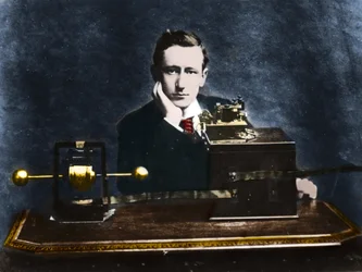 Guglielmo Marconi (1874-1937), physicien et inventeur italien en Angleterre en 1896.