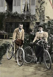 Pierre et Marie Curie dans leur jardin