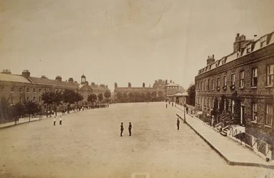 Les casernes royales de la marine à Chatham, Kent, Royaume-Uni, fin du 19e siècle