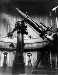 Le télescope Schmidt par Giovanni Virginio Schiaparelli (1835-1910) astrophysicien à Brera (Milan). Il a observé des configurations rectilignes sur la planète Mars, les appelant les canaux martiens (canali).