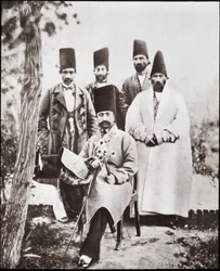 Le Shah de Perse Nasser-ed-Din et ses chambellans