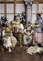 Femme tunisienne. Costumes anciens. Photographie du XIXe siècle.
