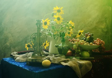 Nature morte élégante aux tournesols