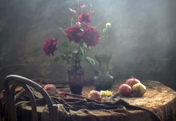 Nature morte aux roses anciennes