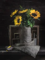 Nature morte rustique au tournesol