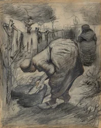 Femme près de la bassine, dans un jardin