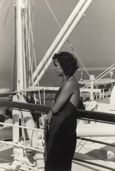 Femme à bord du bateau de croisière "Oceania", extrait de l