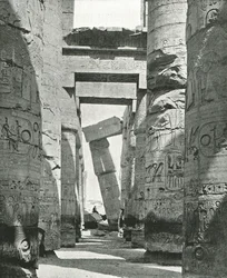 Colonnes de la salle hypostyle, Karnak, Égypte, 1895