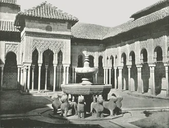 La Cour des Lions, Alhambra, Grenade, Espagne, 1895