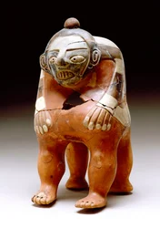 Urne effigie humaine, 600-900