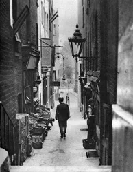 George Court, une allée menant au théâtre Adelphi depuis le Strand, Londres
