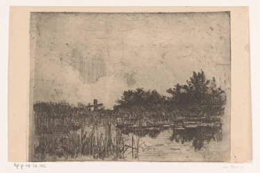 Étang avec roseaux et moulin à eau, près de Giethoorn