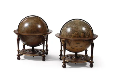 Grande paire de globes de bibliothèque, le terrestre et le céleste