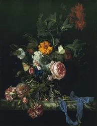 Nature morte aux fleurs avec une pièce d