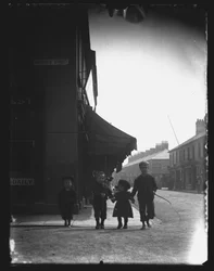 Rue Émeraude, Cardiff, années 1890 ou 1900