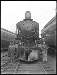 Locomotive du Chemin de Fer Erie, de face, vers 1911-12