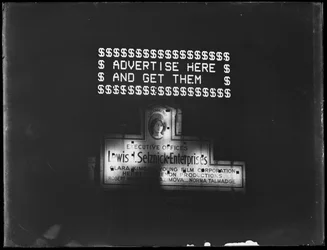 Enseigne lumineuse pour la publicité et enseigne éclairée pour Selznick Enterprises, New York, janvier 1917