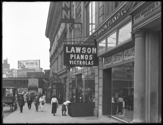 Enseigne pour Lawson Pianos, 372 E. 149th Street, New York City, 2 août 1916